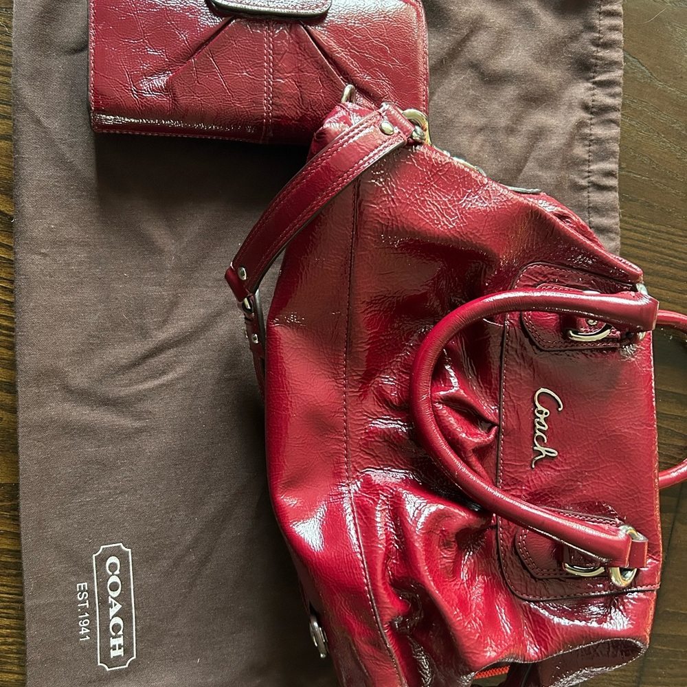 Coach patent leather bag + wallet - Picture 11 of 13